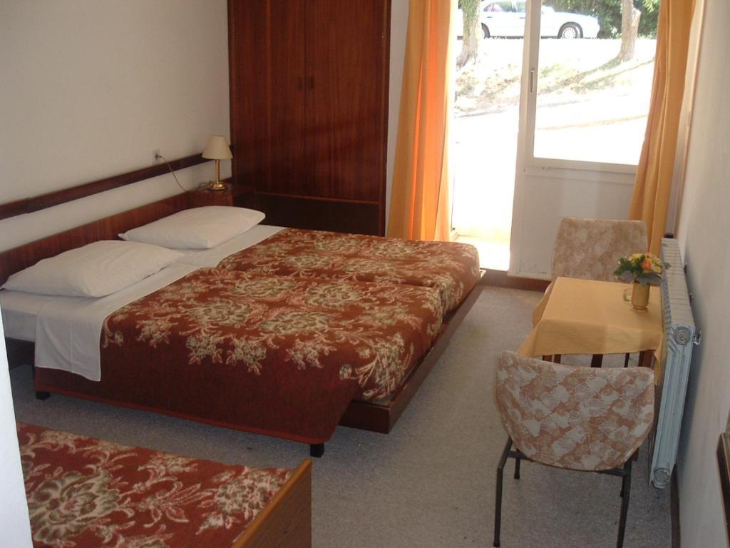 Hôtel Depadansa Marina & Primorka à Omišalj Chambre photo