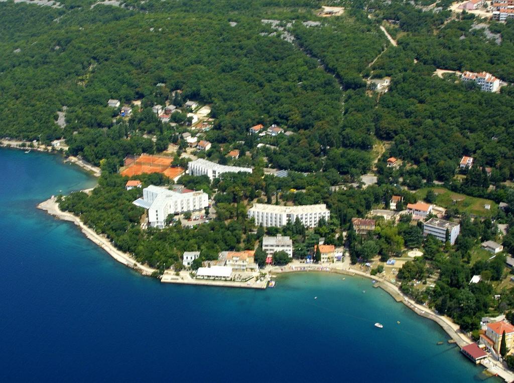 Hôtel Depadansa Marina & Primorka à Omišalj Extérieur photo