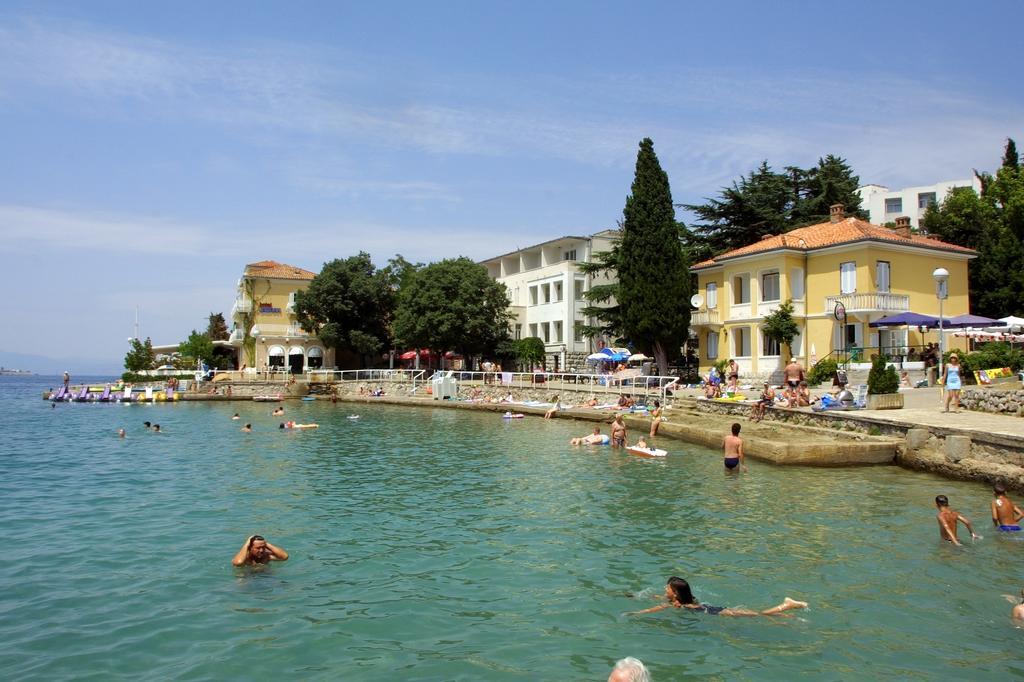 Hôtel Depadansa Marina & Primorka à Omišalj Extérieur photo