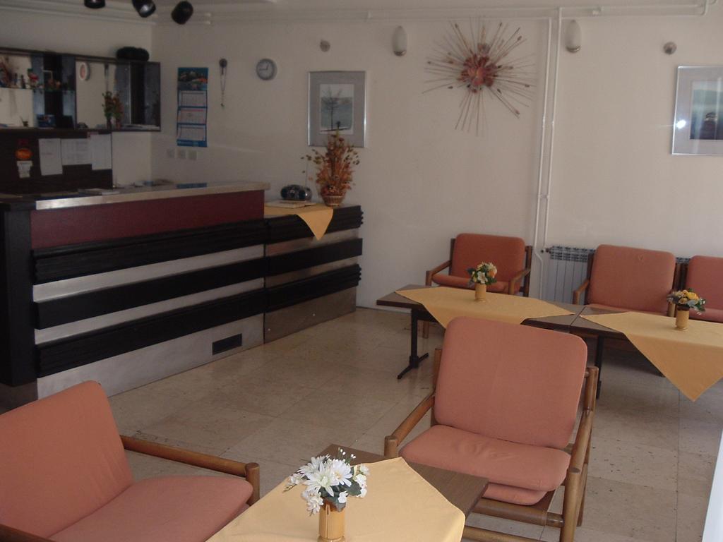 Hôtel Depadansa Marina & Primorka à Omišalj Extérieur photo