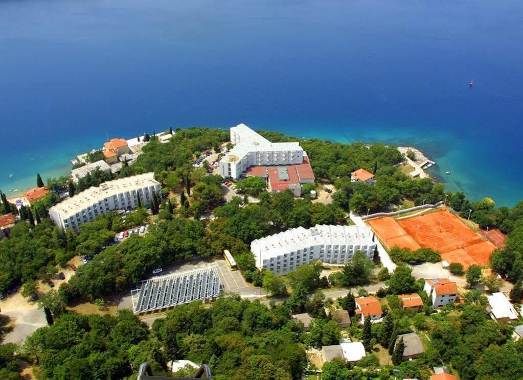 Hôtel Depadansa Marina & Primorka à Omišalj Extérieur photo