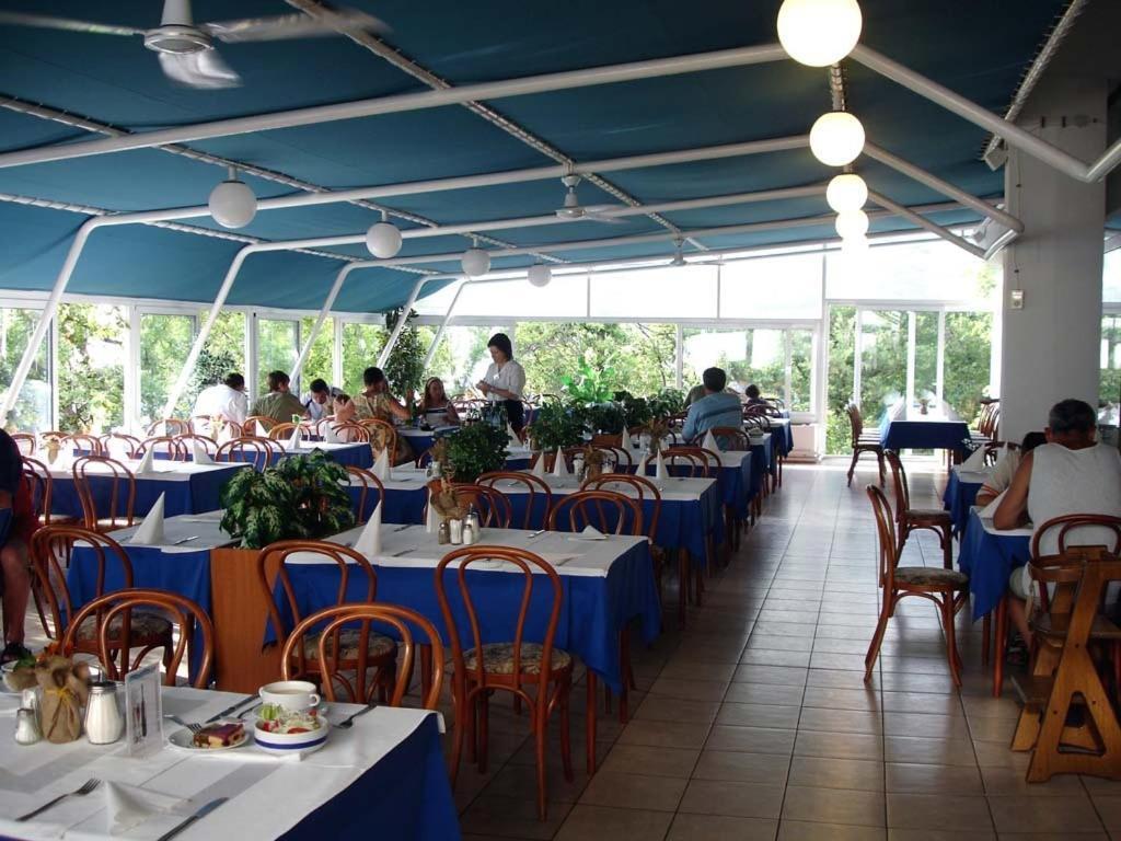 Hôtel Depadansa Marina & Primorka à Omišalj Extérieur photo
