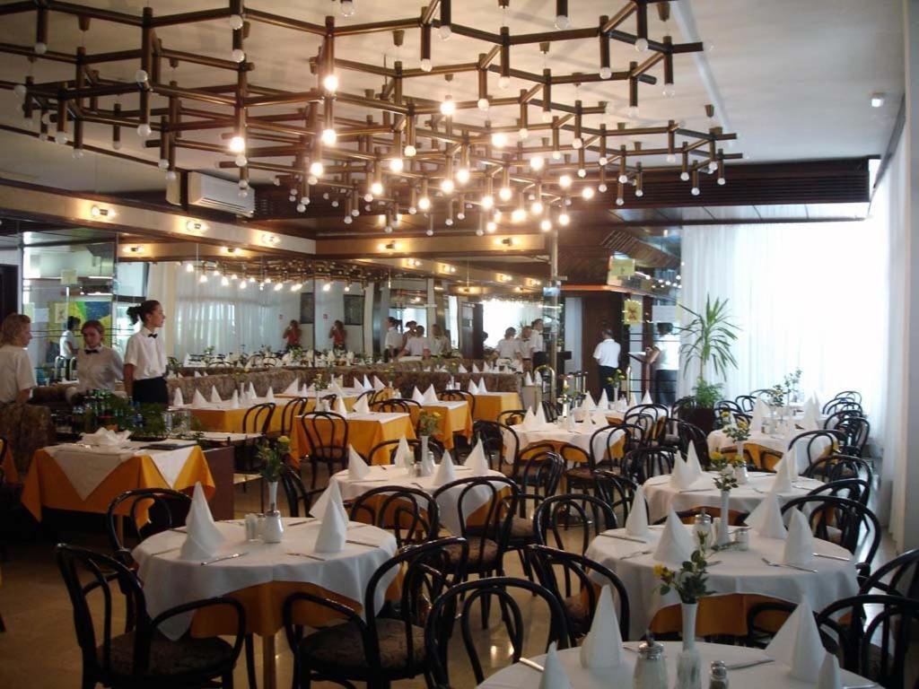 Hôtel Depadansa Marina & Primorka à Omišalj Extérieur photo